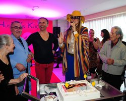 Tuğba Özay-Hüseyin Küçük... HUZUREVİ SAKİNLERİNE ÖZEL ETKİNLİK!