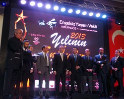 Engelsiz  Yaşam Vakfı... YILIN EN İYİLERİNİ ÖDÜLLENDİRDİ!