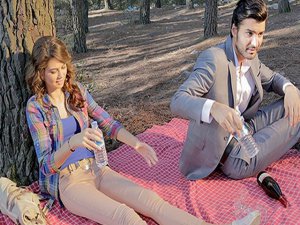 `Balayı`...FİLM EKİBİ,SEVGİLİLER GÜNÜNDE PASTA KESEREK VİZYONA `MERHABA` DİYECEK!