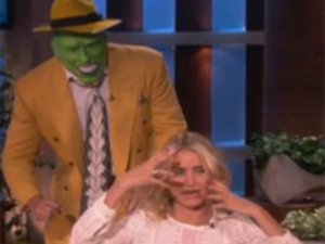 Cameron Diaz...ÜNLÜ OYUNCUYA CANLI YAYINDA EŞŞEK ŞAKASI!