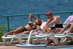 Nükhet Duru... 2008 BİKİNİ ŞAMPİYONU!..