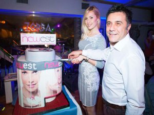 Chloe.. SERDAR ORTAÇ`IN SEVGİLİSİ  İLE 3. YIL KUTLAMASI...