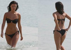Lucy Mecklenburgh... SEKSİ OYUNCU BİKİNİLİ GÖRÜNTÜLENDİ!