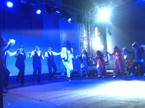 Aysun Kaya... TOSYA`DA SEVGİ SELİ!