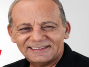 Bekir Coşkun...CUMHURİYET GAZETESİ`NDEN AYRILIŞINI İLK ÖNCE `FACEBOOK` SAYFASINDAN DUYURDU!