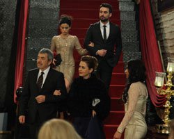 `Bugünün Saraylısı`... AYŞEN`E KÖTÜ SÜRPRİZ!