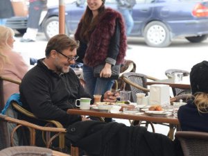 Russell Crowe...DÜNYA STARI,KURU FASULYE VE PİLAVIMIZA BAYILDI!