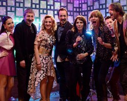 Yalan Dünya... SERTAB ERENER YALAN CAFE`DE!