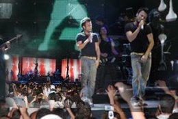 Magazinkolik özel / Tarkan'a seyirci şoku... 1000 KİŞİYE KONSER VERDİ!..