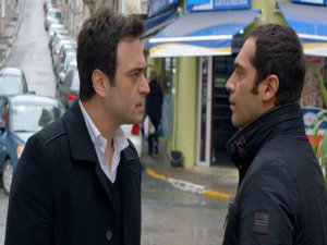 Huzur Sokağı...FEYZA DOĞUM YAPIYOR