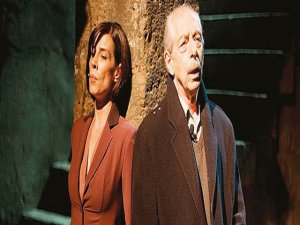 Tülay Günal... GENCO ERKAL SAHNESİNDE GÖRÜNMEZ KAZA!