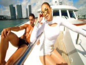 Jennifer Lopez... SON KLİBİ "I LUH YA PAPİ" İLE YÜREKLERİ HOPLATIYOR!