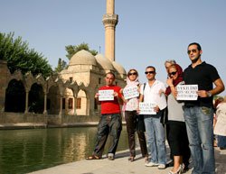 "VEKİLİNİ KENDİN SEÇ" KAMPANYASI URFA'DA BAŞLADI!