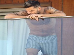 Ricky Martin... BREZİLYA`DA, DÜZGÜN FİZİĞİ İLE HAYRAN BIRAKTI!
