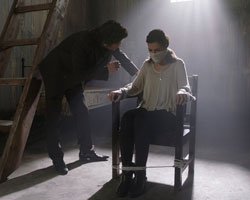 Dila Hanım... FUAT, RIZA`NIN YAPTIKLARININ HESABINI SORMAK İÇİN DİLA`YI KAÇIRIYOR!