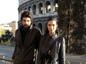 Kara Para Aşk.. AŞIKLAR ŞEHRİ ROMA`DA HAVALİMANI KAPATTILAR!