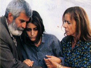 "Eylül Fırtınası"... ATIF YILMAZ`IN UNUTULMAZ FİLMİ EKRANLARDA İZLEYİCİYLE BULUŞUYOR!