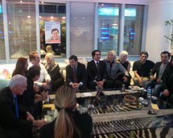 Magazinkolik / Özel Haber / Av.Murat Hazinedar... SANATÇILARLA TANIŞMA VE ERKEN BAŞKANLIK KUTLAMASI!