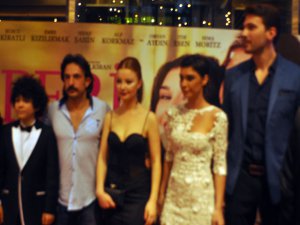 Peri Masalı......GALA`YA ÜNLÜ AKINI......