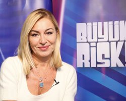 Büyük Risk... EDİZ HUN VE GÜLENAY KALKAN`LA DÜNYA TİYATROLAR GÜNÜ