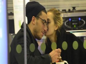 Can Bonomo-Didem Soydan... AVM`DE ROMANTİK ANLAR!