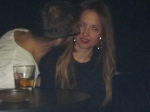 Ayşe Özyılmazel... "BIRAKIN DA AŞKIMI YAŞAYAYIM"!...