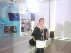 Safiye Soyman... `İŞTE BENİM DÜNYAM`!... HEM AĞLATAN HEM OYNATAN ALBÜM...