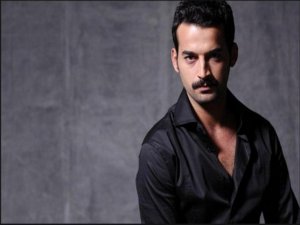 Orhan Şimşek... "KÜÇÜK GELİN" İN KAHRAMANI, FİZİĞİ VE OYUNCULUĞU İLE GÖZ DOLDURUYOR!...