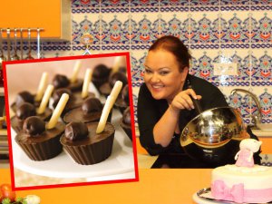 Özlem Mekik... MUTLU ANLARIN KAYNAĞI ÇİKOLATA!.. DİLERSENİZ EVDE YAPIN...