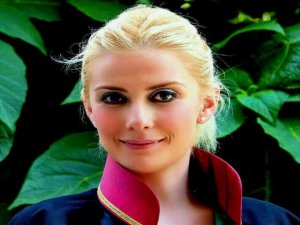 Av. Meltem Banko... İNTERNET MAĞDURLARINDAN İSENİZ, BU KİTAP SİZİN İÇİN...