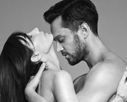 Murat Boz-Gülşen... BU DEFA SANAT İÇİN BİRLİKTE SOYUNDULAR!