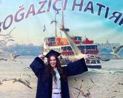 Fahriye Evcen... MEZUNİYET COŞKUSU!
