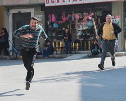 Doksanlar... EMİN`E BÜYÜK SÜRPRİZ!