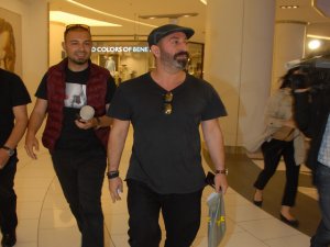 Cem Yılmaz... ÜNLÜ KOMEDYENİN AVM TURU!...