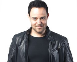 Kerem Bayer... MÜZMİN BEKAR!