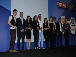 `Fatih Harbiye`... TRAFİK KURALLARINA UYMADA ÖRNEK DİZİ SEÇİLDİ!...