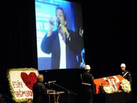 Osman Yağmurdereli... BU VİDEO TÜM AKM'Yİ HIÇKIRIKLARA BOĞDU...