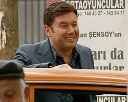 Seksenler... AHMET PARA BİRİKTİRMEK İÇİN TAKSİ ŞOFÖRLÜĞÜNE BAŞLAR!