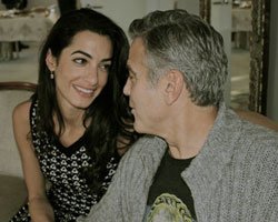 George Clooney... MÜZMİN BEKAR NİŞAN YÜZÜĞÜ TAKTI!