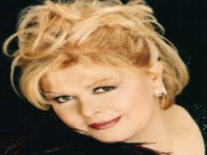 Neşe Karaböcek... "YENİ NESİL ŞARKICILAR BASMAKALIP"!...