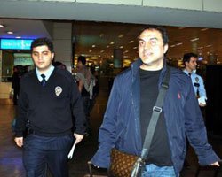 Arto... HAVAALANINDA GÖZALTINA ALINDI!