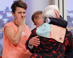 Esra Erol... GELİN ADAYI GERÇEK ANNESİYLE YÜZLEŞTİ!