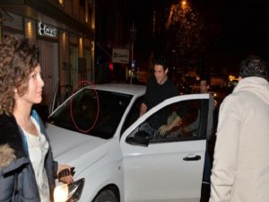 Berrak Tüzünataç... KAFALARI KARIŞTIRAN BEBEK TURU!...