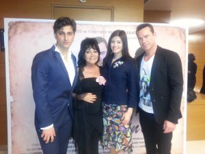 `Senden Önce`... ENGEL TANIMAYAN FİLME, GÖRKEMLİ GALA!...