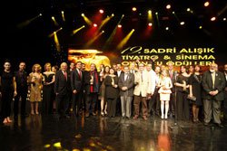 "19`uncu Sadri Alışık Sinema ve Tiyatro Oyuncu Ödülleri`... SAHİPLERİNİ BULDU!