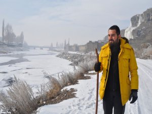 Turgay Başyayla... `BAŞIMDA BİR SEVDA DÖNER` ŞARKISINA, BELGESEL TADINDA KLİP!