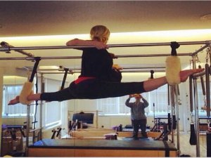 Saba Tümer... İLGİNÇ PİLATES KOSTÜMÜ, GÖRENLERİ ŞAŞIRTTI!