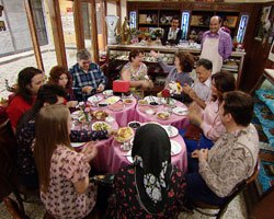 Seksenler... ERGUN KÖŞEYE SIKIŞIYOR!