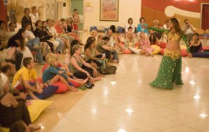 TERAPİSTLERE TERAPİ YAPTI