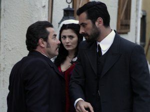 Yasak... CALİBE DÜŞMANI İLE İŞBİRLİĞİ YAPIYOR